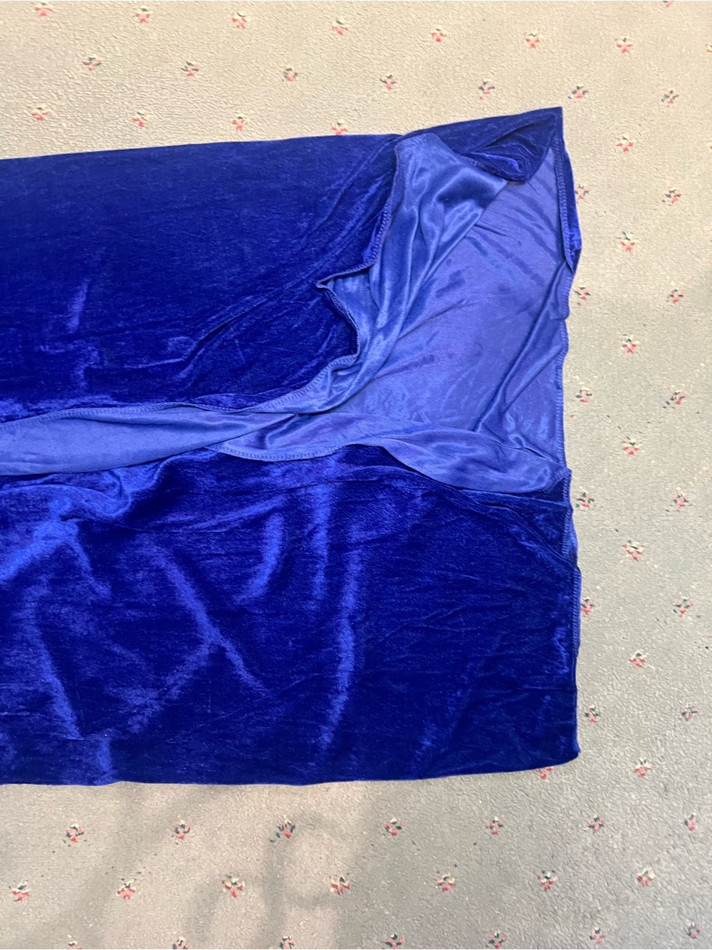 Royal Blue Hooded Velvet Cape - Picture 4 of 8